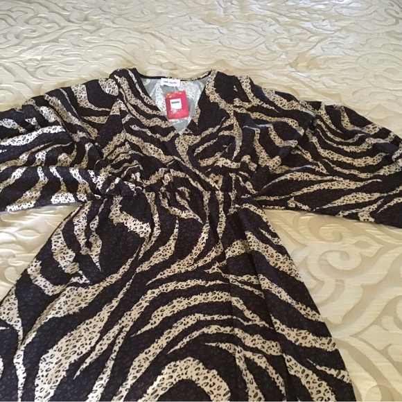 Gee Loretta Leopard Print Dress - Picture 7 of 12